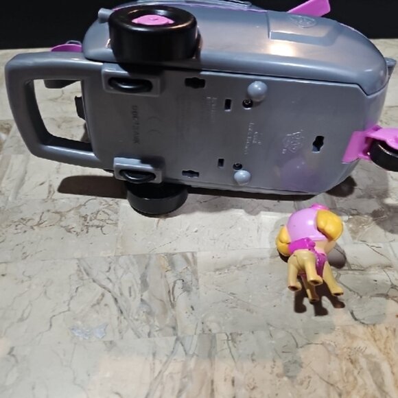 Paw Patrol Skye's Helicopter Transforming toy, Large- Pink and Gray - Picture 10 of 12